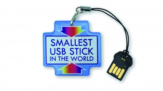 A világ legkisebb USB meghajtója a Deonettől