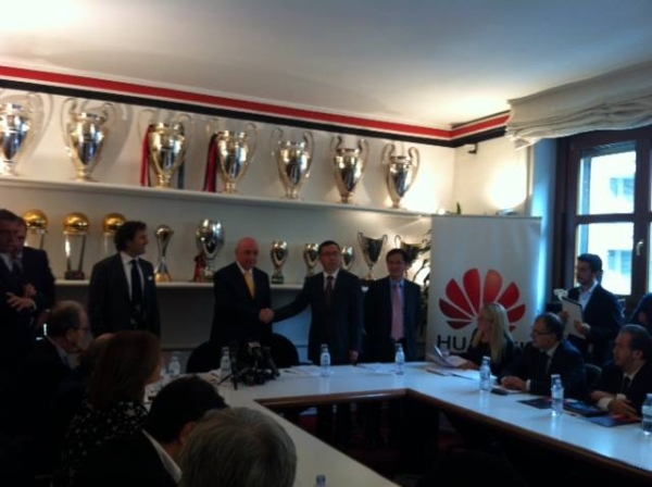 A Huawei az AC Milan új szponzora