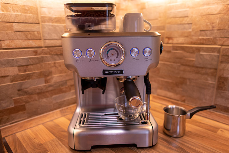 Kávégép kezdő baristáknak szeretettel – BlitzHome BH-CMM5 teszt 11