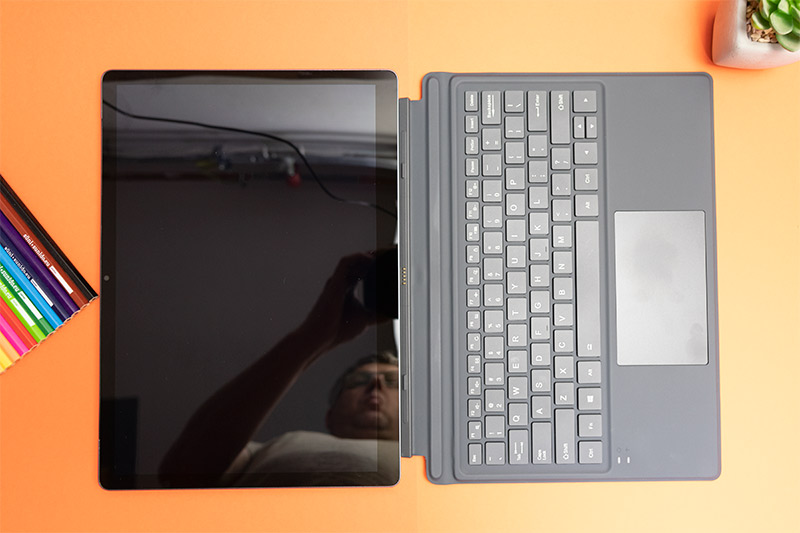 Ettől a notebooktól leteszed az arcodat – KUU LeBook Pro teszt 13