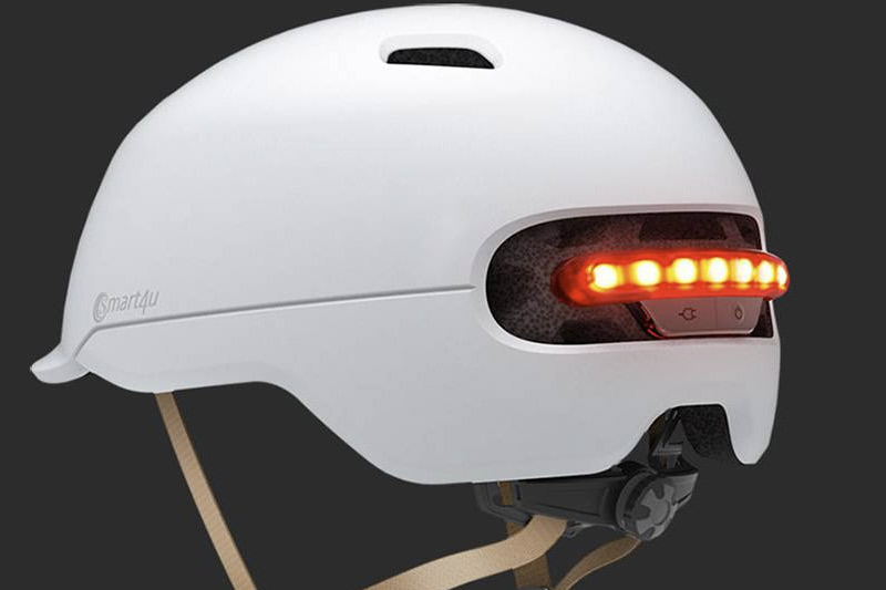 Jó áron a Xiaomi lámpával szerelt kerékpáros sisakja