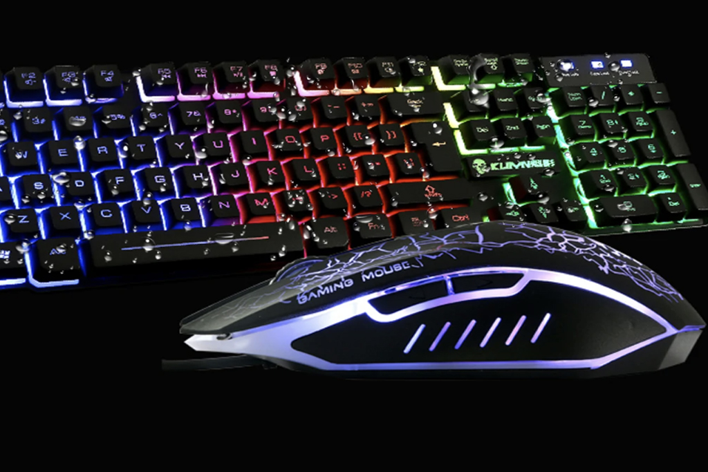 Gamer billentyűzet egérrel és egérpaddal 9900 forintért a cseh raktárból Gamer billentyűzet egérrel és egérpaddal 9900 forintért a cseh raktárból