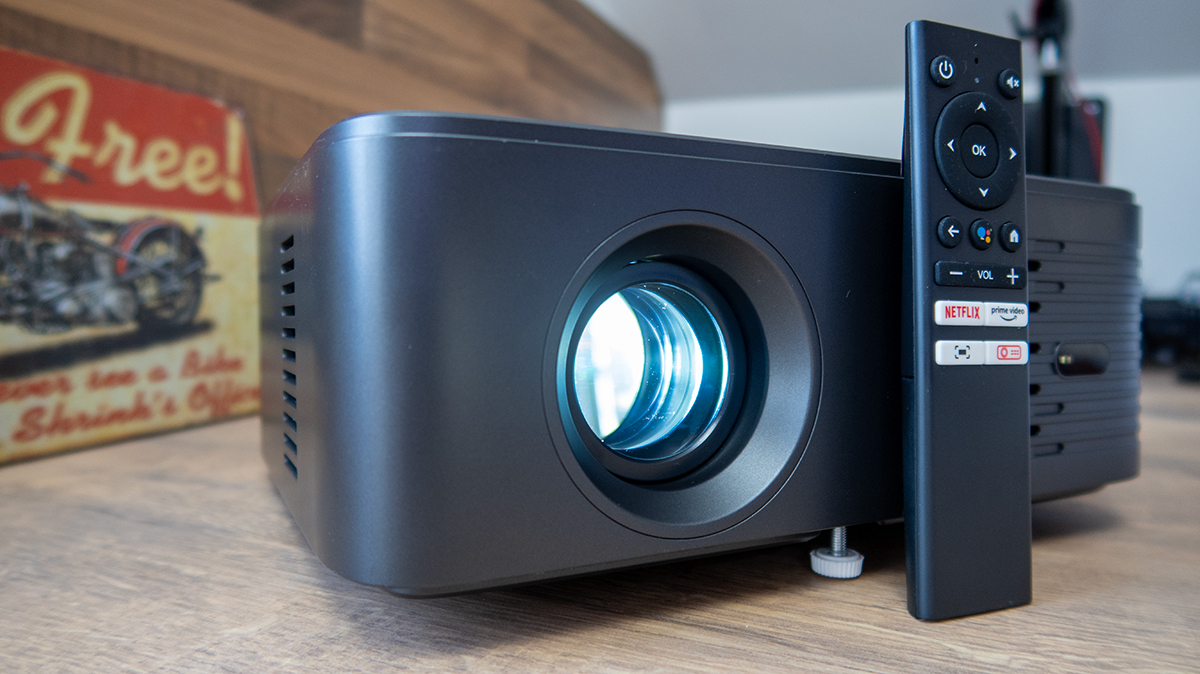 It's not perfect, but I would definitely buy it - GELEIPU X5 FHD projector test